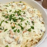 Paste cu sos bechamel si carne de midii